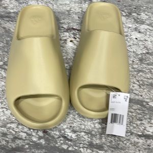 yeezy slides.color tan.size 12